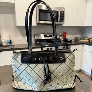 Vintage Y2K Dooney & Bourke Signature Black and Cream Quilted Tote Bag